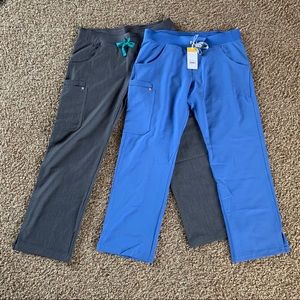 NWT Figs medium PETITE Kade pants set of 2